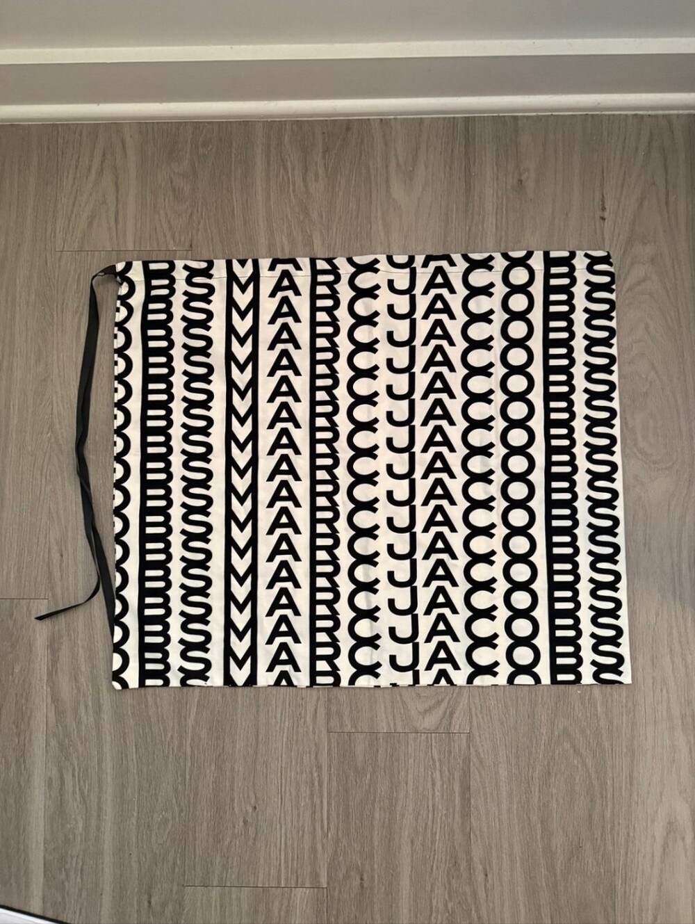 Marc Jacobs Dust Bag- Med/LG Size